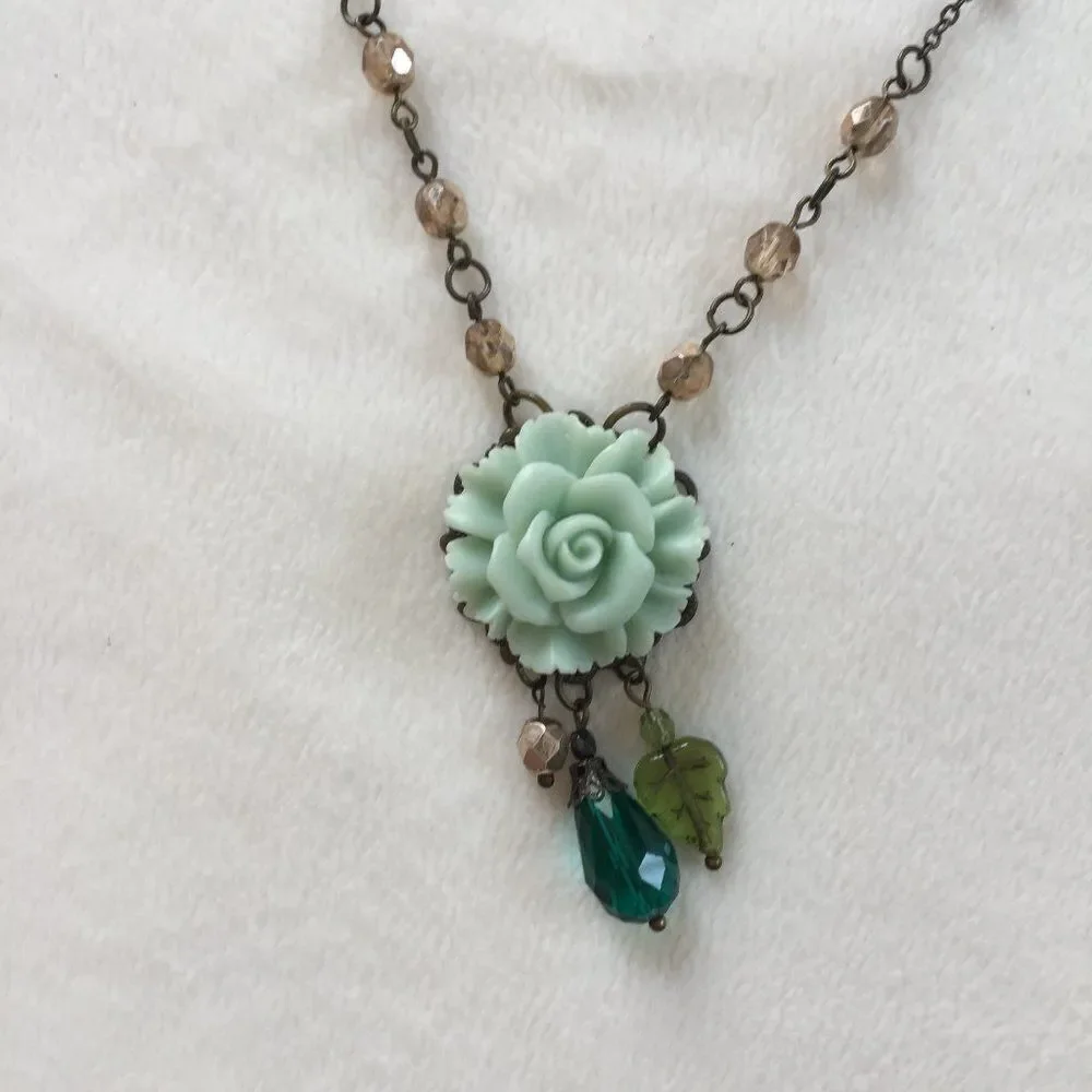 Green Flower Pendant Necklace